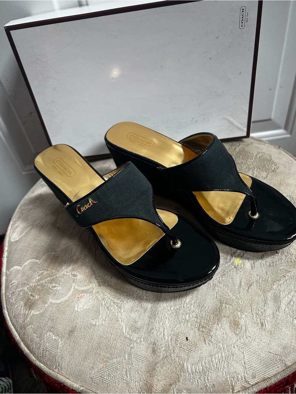 Coach Felicia Black Canvas Patent Wedge Thong Sandals Sz 8.5 new w/box - Picture 4 of 16